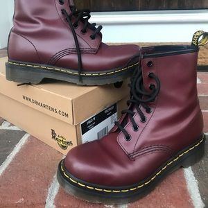 Dr Martens 1460 8 eye leather boots